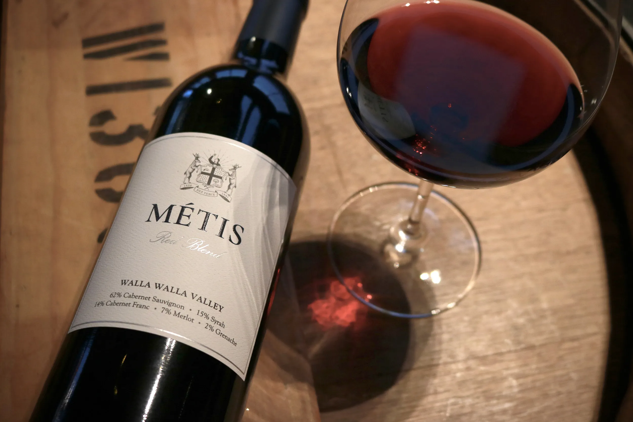 Metis_Red-Blend_Glamour-Shot-ecomm