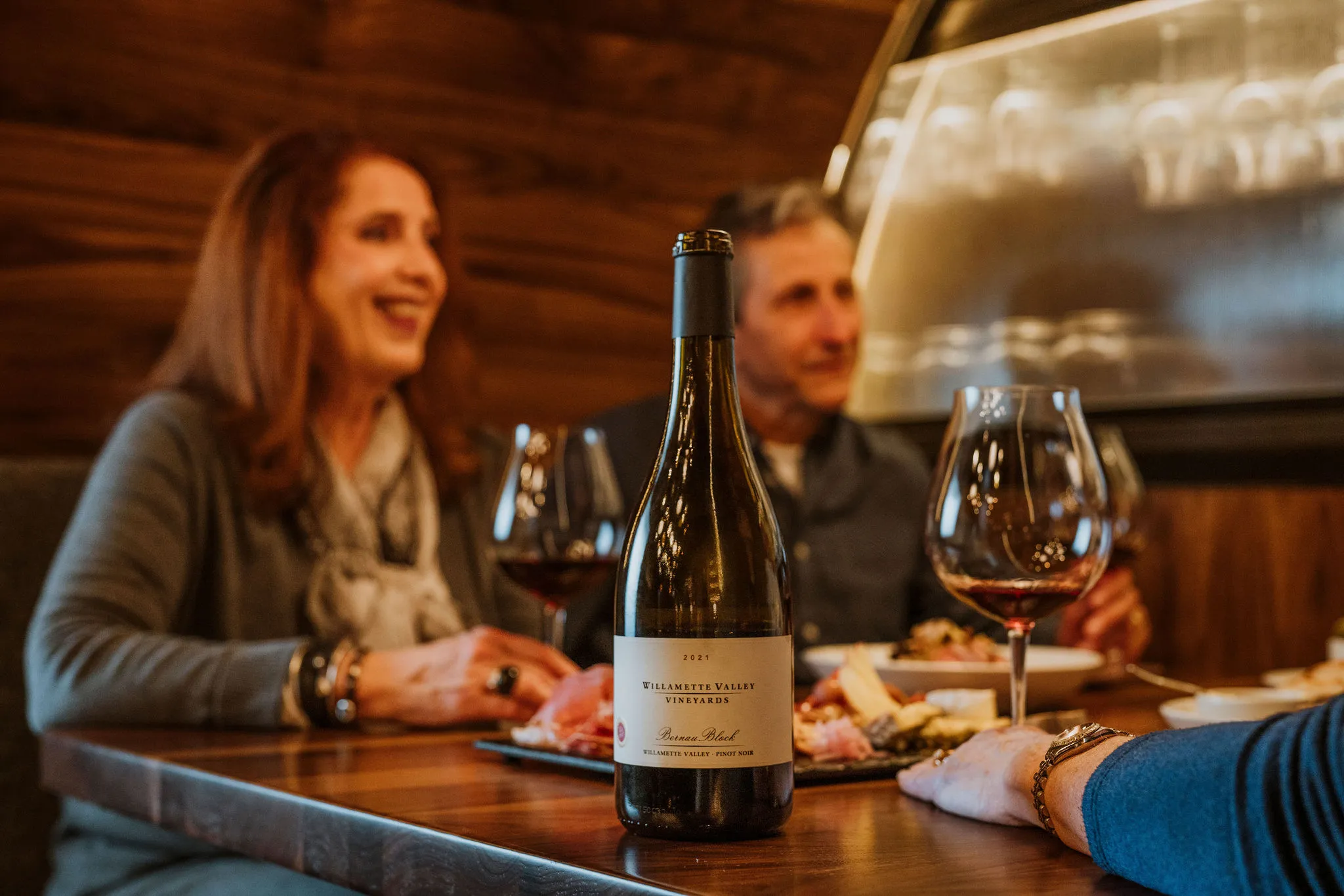 TambiLane_WillametteValleyVinyards_BendTastingRoom-01922